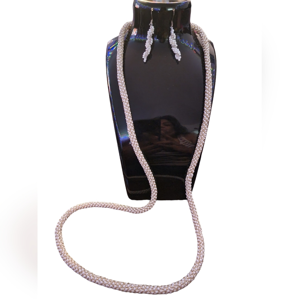 Hand Crafted Jewelry White, Gold, Clear Seed Beads Statement Necklace & Earrings - Picture 9 of 17